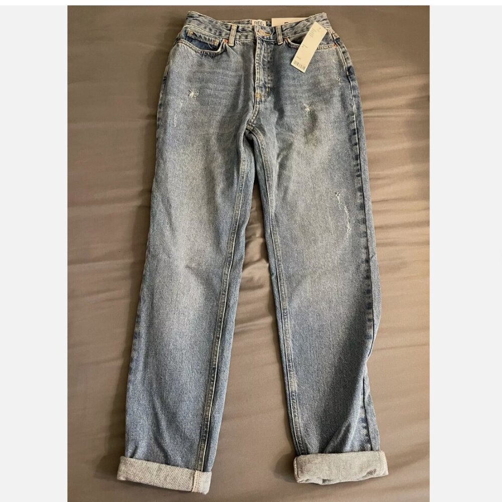 BDG Mom High Rise Medium Wash Jeans Size 26